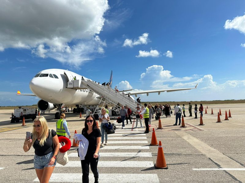 Margarita recibió a primeros 315 turistas polacos