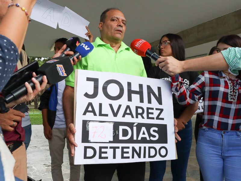 Familiares y estudiantes de la UCV exigen la liberación de John Álvarez (Mairet Chourio)