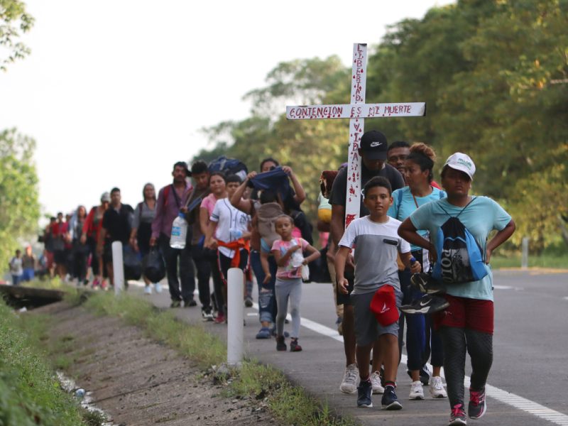 La caravana migrante se desintegra en el sur de México tras más de 10 días de recorrido