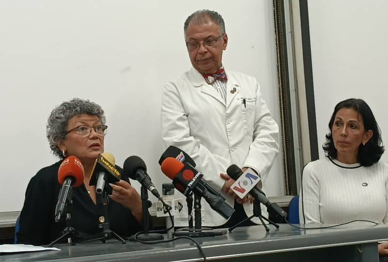 Rueda de prensa sobre metotrexato usado en el JM