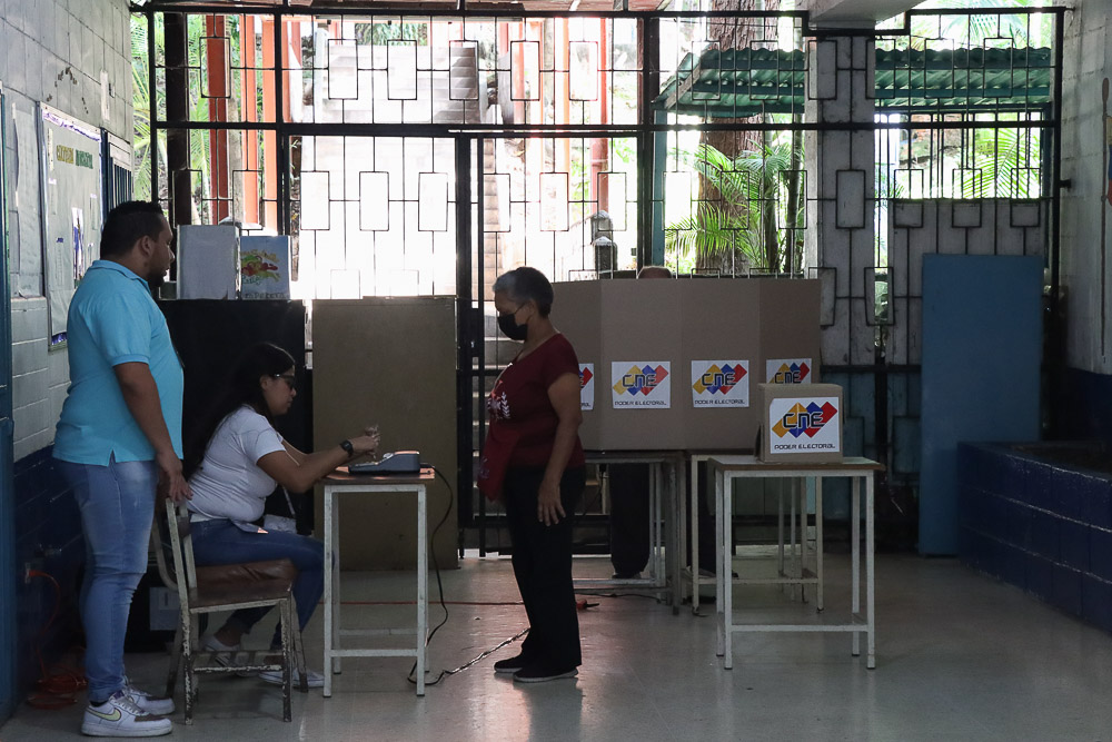 Simulacro del referendo por el Esequibo- colegio Mariano Picón Salas (Mairet Chourio)