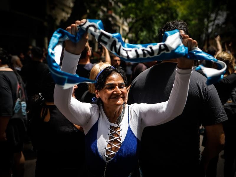 A la espera del escrutinio definitivo, la participación de 2023 en Argentina es la menor en democracia