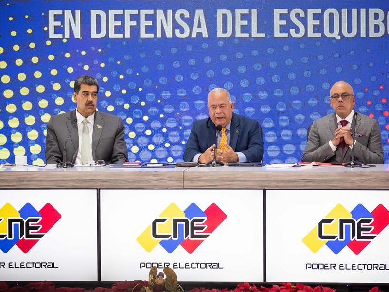 Amoroso ahora dice que votaron 10,4 millones de personas en el referéndum