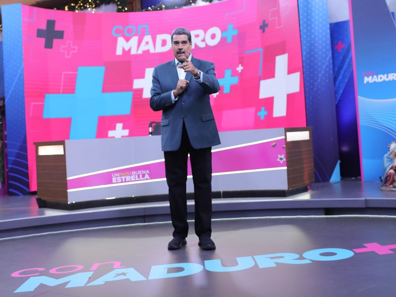Maduro: El referéndum es un mandato popular obligante más que vinculante