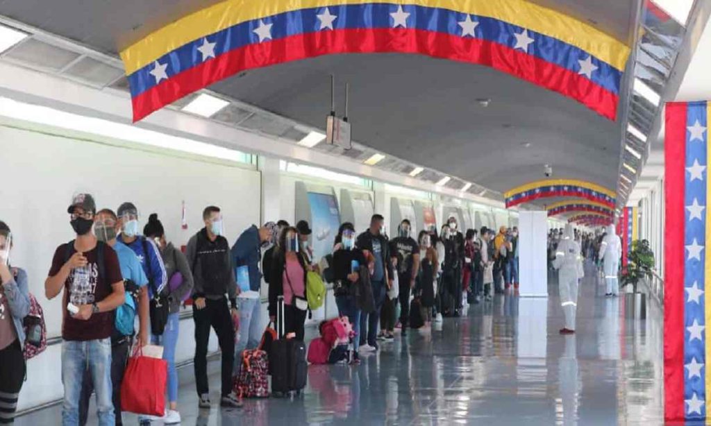 Islandia anuncia otro vuelo de repatriación de venezolanos para enero de 2024