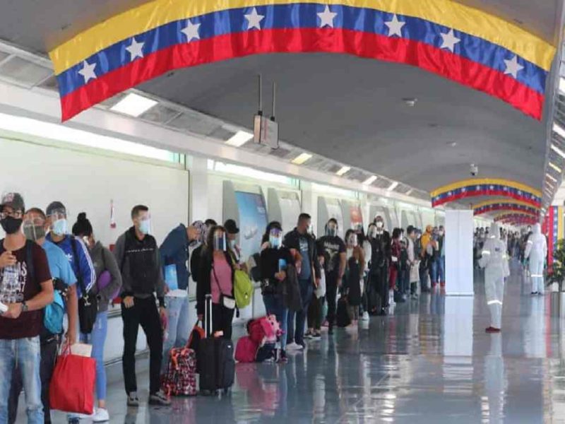 Islandia anuncia otro vuelo de repatriación de venezolanos para enero de 2024