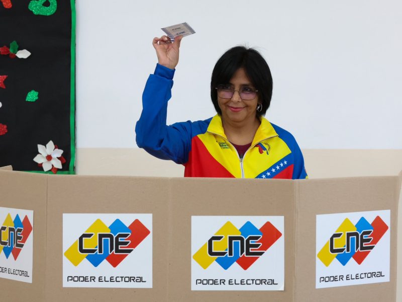 ¿Por qué se posan los ojos en Delcy Rodríguez como sustituta de Maduro?
