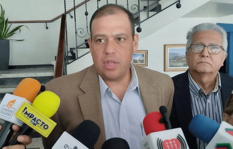 Esposa de Roberto Abdul denuncia que el Sebin no le permite tener contacto con él ni informa dónde está