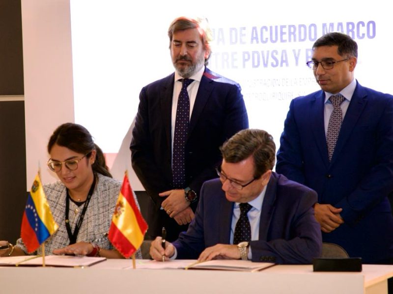 Pdvsa y Repsol firman acuerdo para reactivar empresa mixta Petroquiriquire