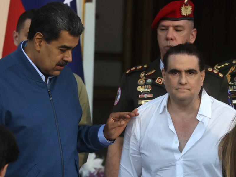 Algunos celebraron la liberación de los estadounidenses