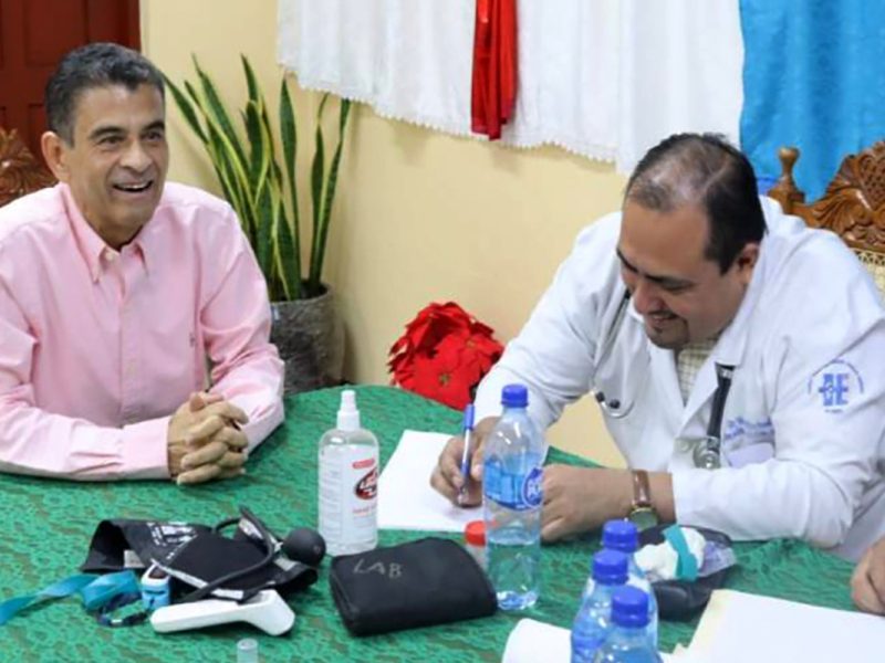 Nicaragua divulga fotos de obispo Rolando Álvarez luego de que EEUU exigiera su liberación