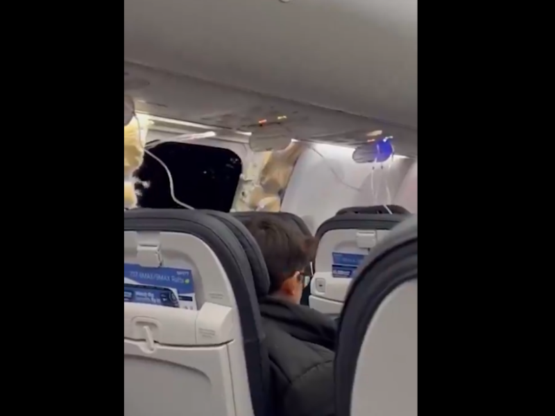 EEUU ordena inmovilizar temporalmente algunos Boeing 737 Max tras incidente con un avión