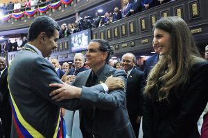 El interinato y Álex Saab: la estrategia de “contención” para evitar fracturas