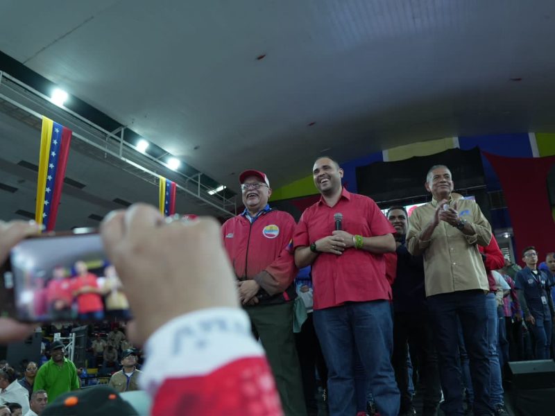 Maduro encarga a sindicatos progobierno la ejecución del «plan furia bolivariana» en centros de trabajo