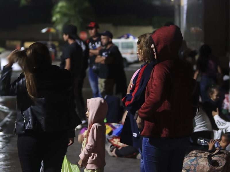 Migrantes venezolanos se preparan en norte de Honduras para salir hacia EEUU