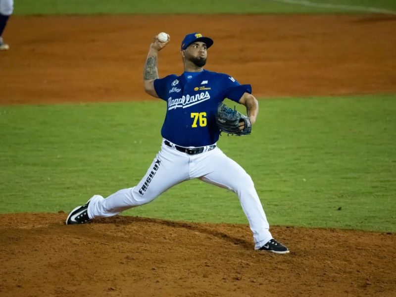 Tiburones confirma refuerzos para la Serie del Caribe 2024