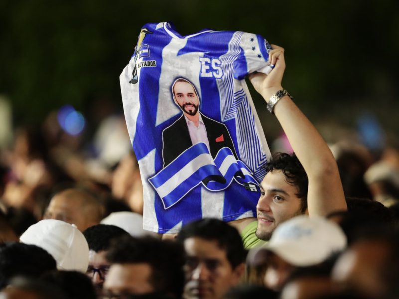 Bukele gana elecciones