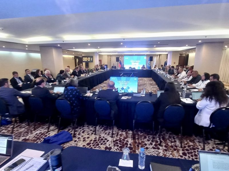 Centrales sindicales plantean aumento de salario mínimo no inferior a 200$ para marzo