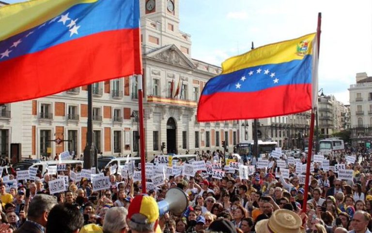Venezuela, Colombia y Perú suman casi el 79 % de los solicitantes de asilo en España