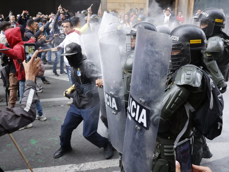 Presidente de la Corte Suprema de Colombia condena "bloqueo violento e ilegal" a su sede