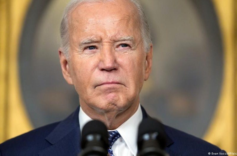 Biden anuncia alrededor de 500 nuevas sanciones a Rusia a un día del segundo aniversario de la invasión rusa a Ucrania