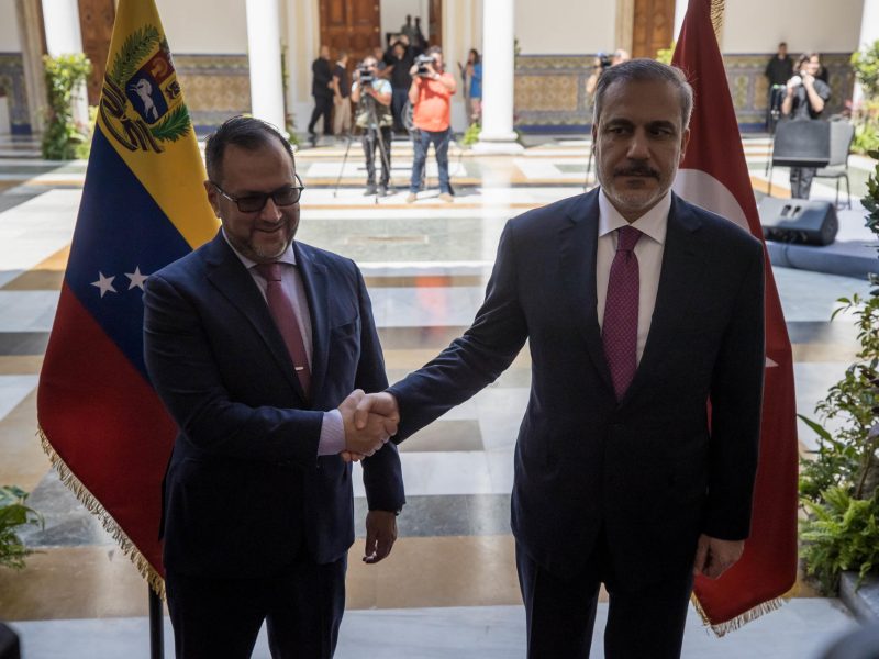 Venezuela y Turquía se proponen llevar el comercio bilateral a 3.000 millones de dólares