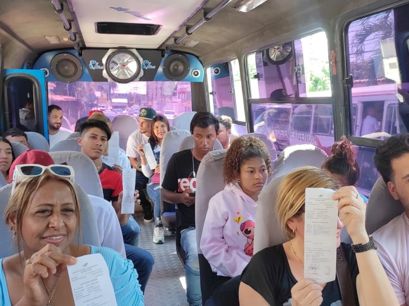 Promover voto, movilizar y presionar: objetivos de traslados de jóvenes para inscribirse en Registro Electoral