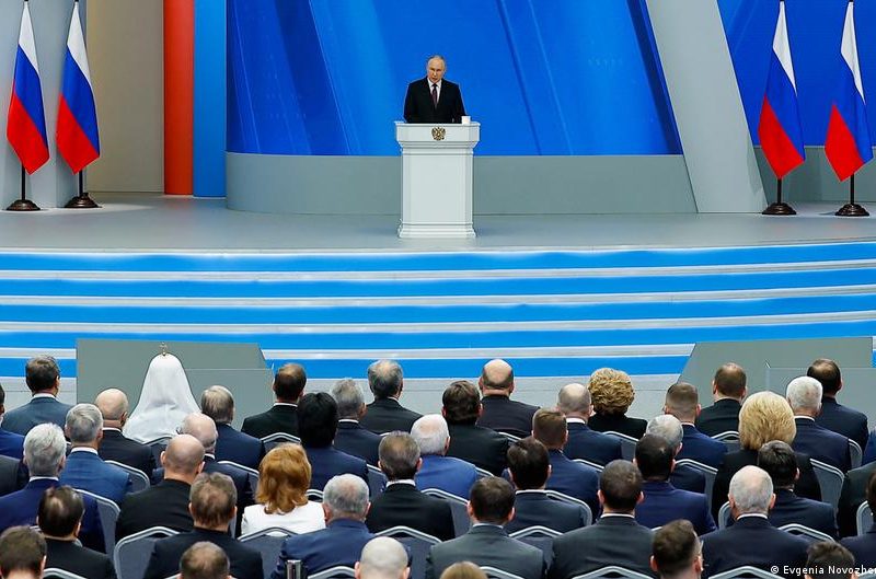 Putin advierte a la OTAN contra el envío de tropas a Ucrania