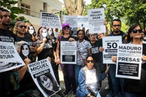 ONG pide explicaciones sobre traslado de 29 presas políticas lejos de sus familias