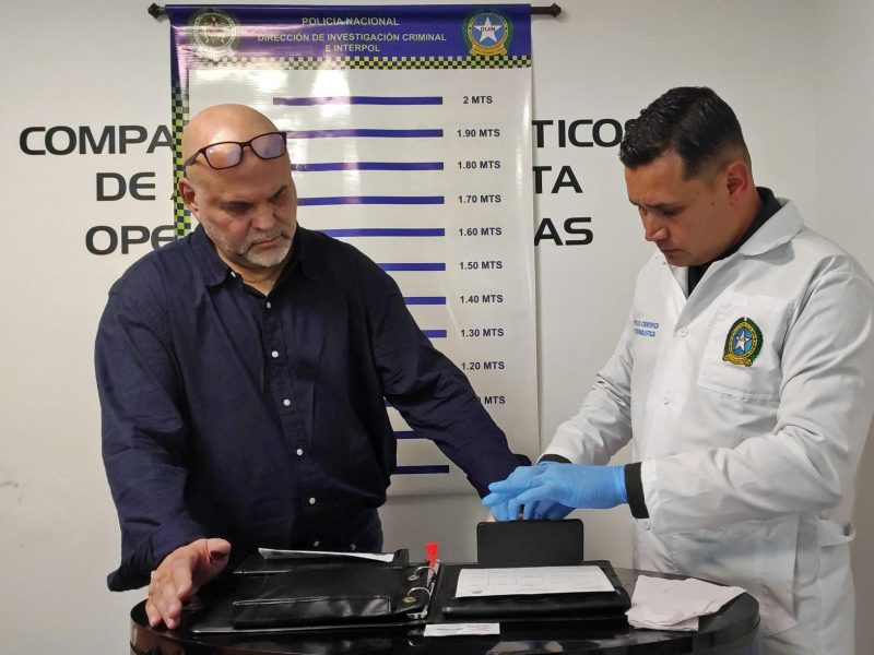 Justicia colombiana concede libertad provisional al exjefe paramilitar Salvatore Mancuso