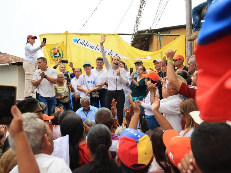 Machado pide "serenidad y firmeza" tras anuncio de presidenciales para el 28 de julio