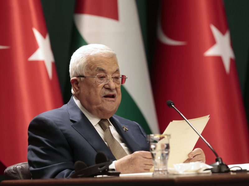 Abbas nombra a economista como nuevo primer ministro palestino