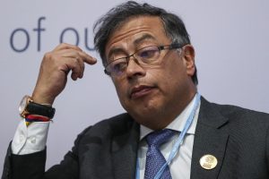 Petro considera que en negociación con ELN deben estar frentes regionales de la guerrilla