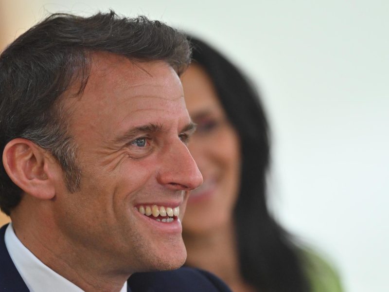 Macron dice que vetar a Yoris no permite que elecciones en Venezuela "sean democráticas"