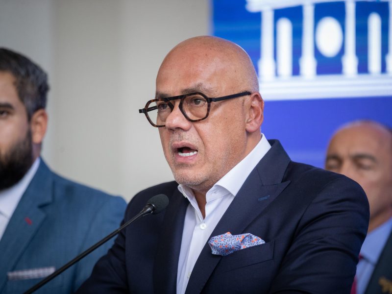 Jorge Rodríguez dice desconocer acuerdo de paz que propone Petro para Venezuela