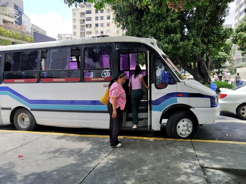 Transporte público- pasaje- autobuses (Mairet Chourio)