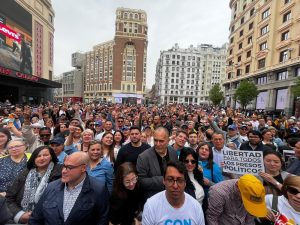 Venezolanos en Madrid protestan por dificultades para inscribirse en el RE