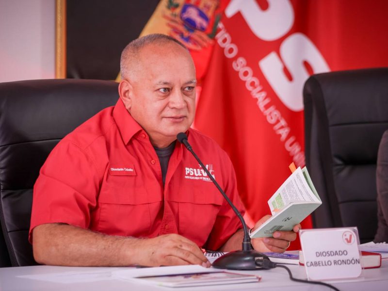 Cabello asegura que la MUD miente al decir que no pudo inscribir candidato