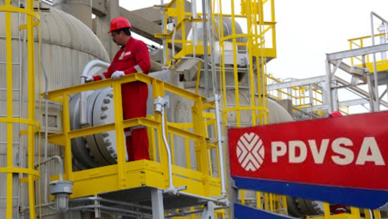 Trump y el petróleo venezolano: ¿Beneficio para el pueblo o nuevo intervencionismo? Analistas responden