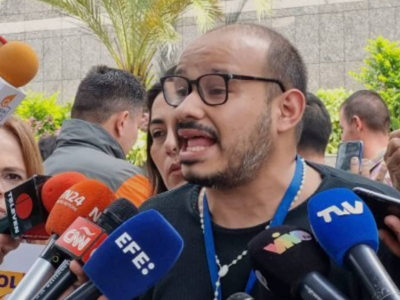 Espacio Público denuncia que a Carlos Julio Rojas se le viola el debido proceso
