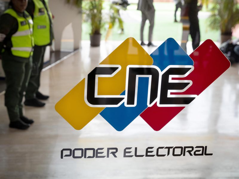 Sistema automatizado de postulaciones del CNE abrió con cuatro días de retraso: partidos inscriben candidatos a la carrera