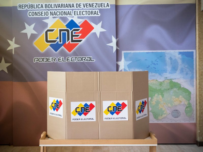 Las dudas sobre el voto en el exterior para las presidenciales que el CNE debe aclarar