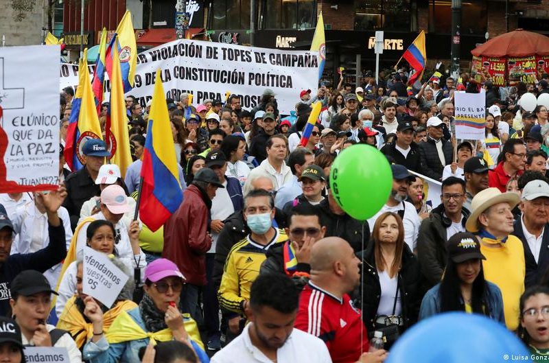 Manifestaciones en Colombia contra la gestión del gobierno de Petro