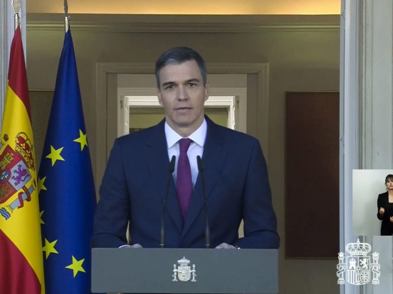 Pedro Sánchez se queda en el Gobierno