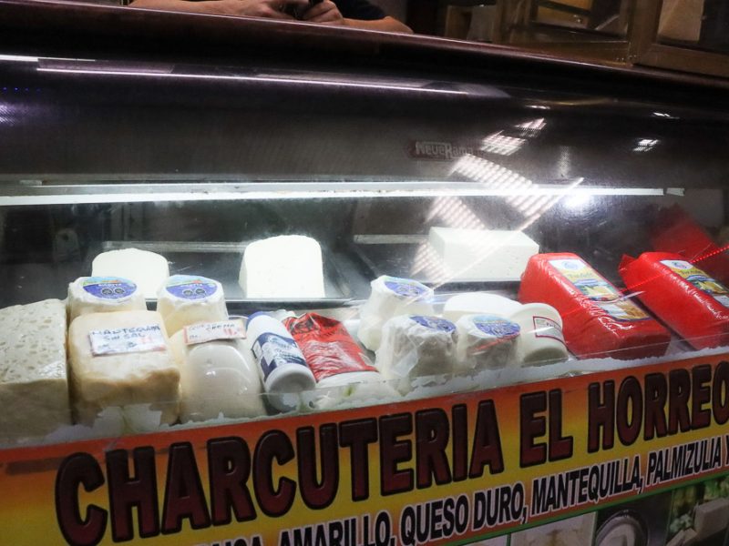 Queso -Mercado Guaicaipuro (Mairet Chourio)