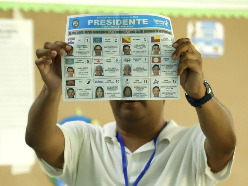 José Raúl Molino lleva delantera en Panamá según Tribunal Electoral