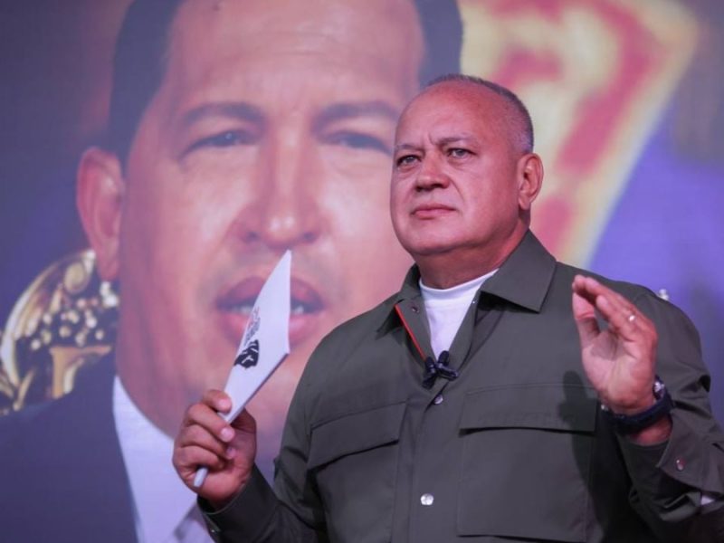 Diosdado Cabello a canciller de Colombia: Ocúpese de su país