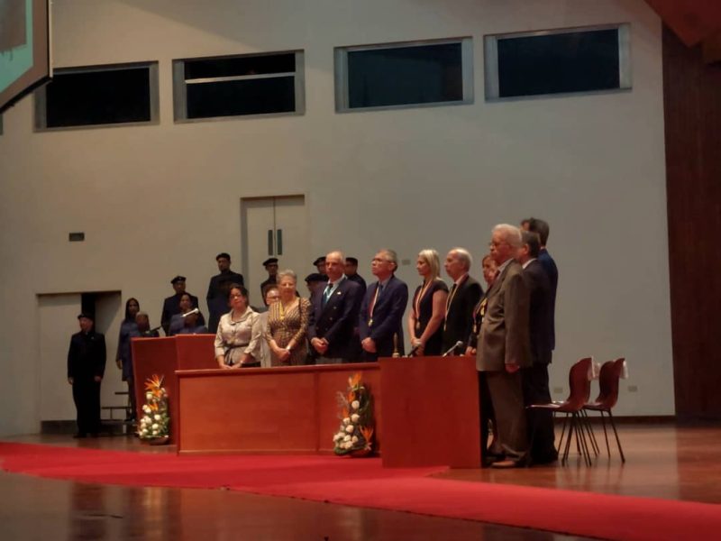 UCV firma convenio con las Academias Nacionales