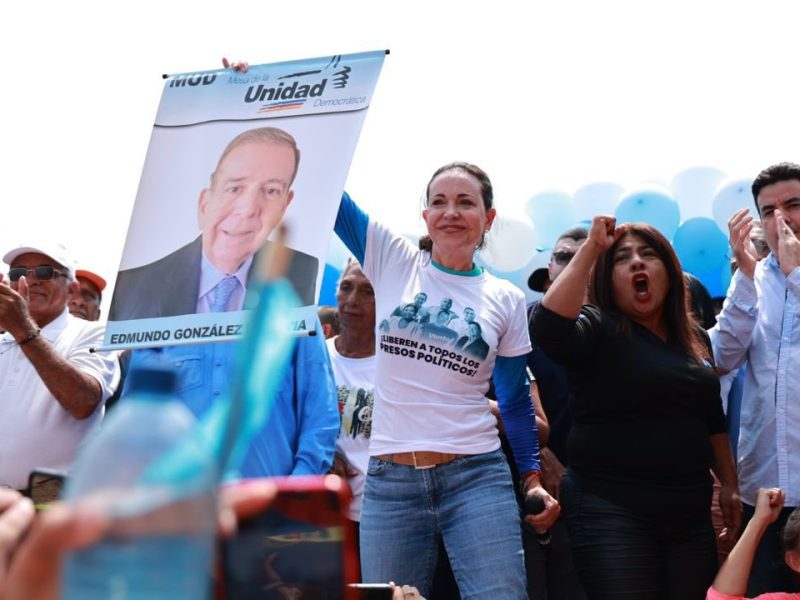 Discursos de candidatos se enfilan contra González Urrutia: “Es una mala estrategia”, dice politólogo