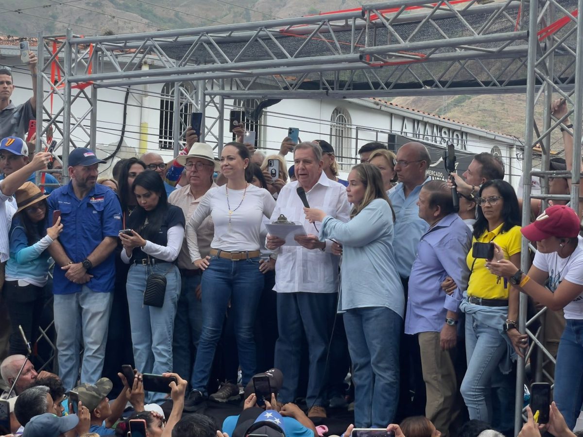 Los 4 mensajes de Edmundo González en su acto de campaña en La Victoria ...